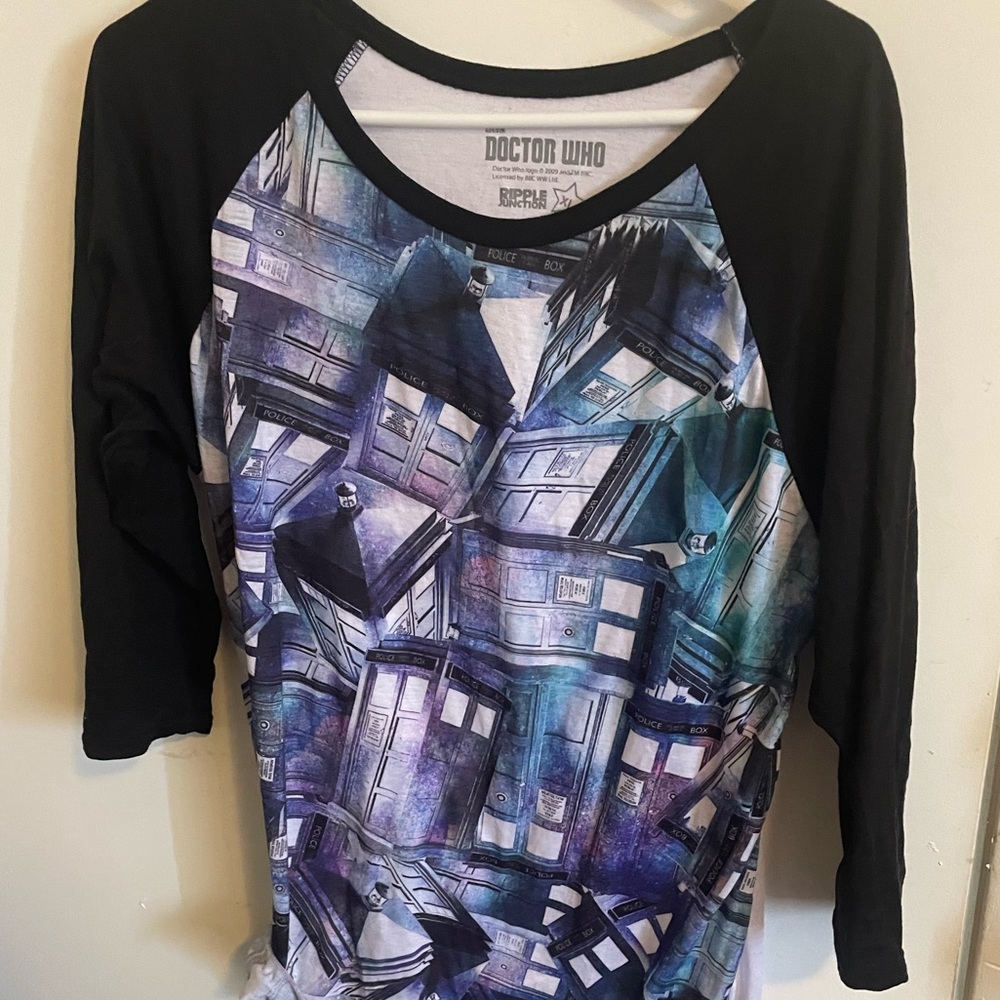 GUC Doctor Who TARDIS baseball tee (XL)